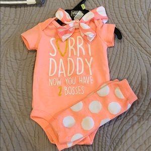 3piece baby girl outfit.